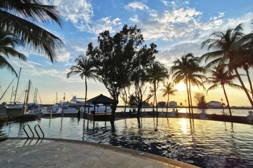 PD Avillion Admiral Cove Private Unit-Up to 4 Pax