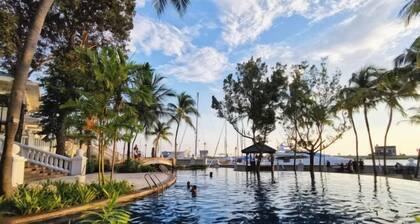 PD Admiral Cove Private Unit - Up to 4 Pax