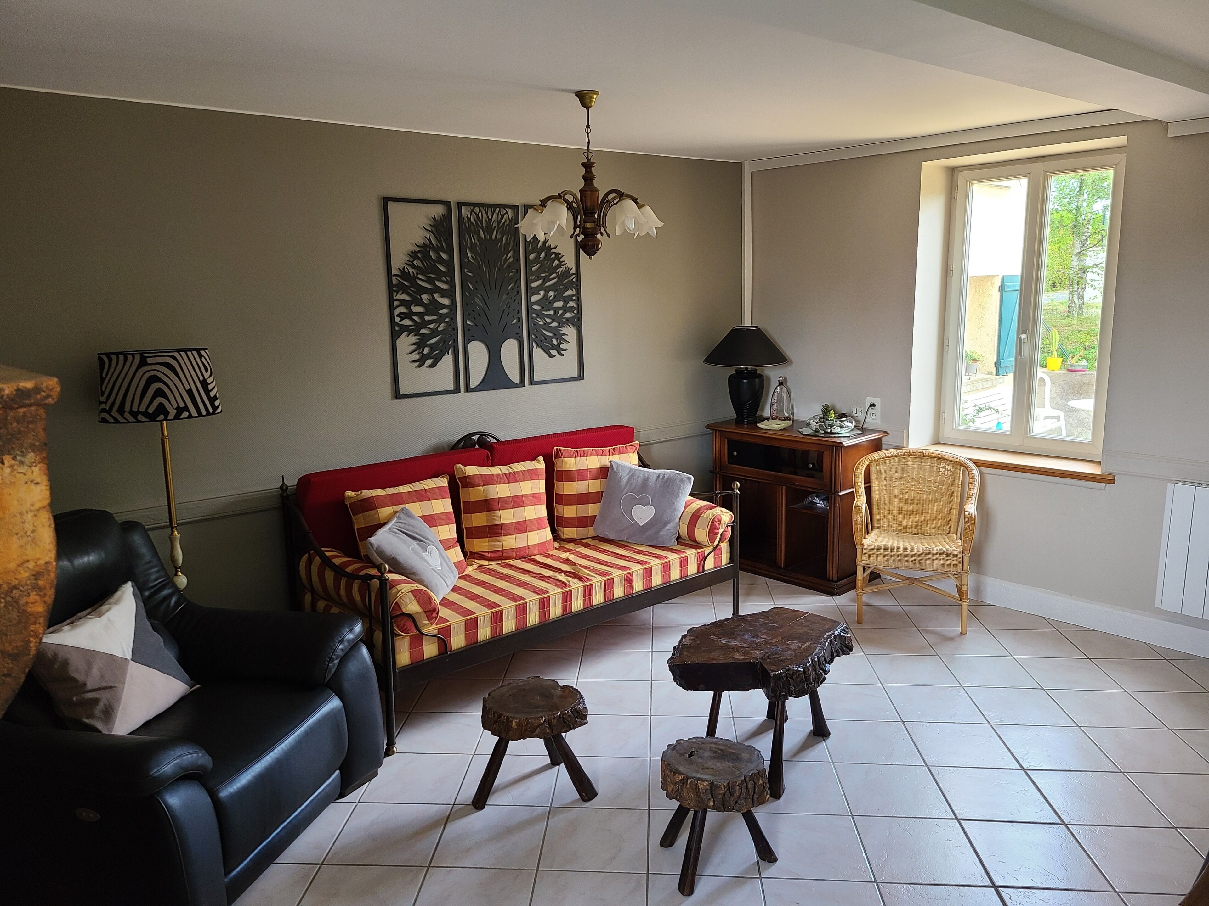Maison à La Campagne Située à 7 Km De La Ville De Vienne (38) Et 1,5 Km De La N7 - Assieu