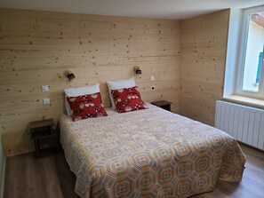 2 makuuhuonetta, ilmainen Wi-Fi, vuodevaatteet