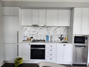 Fridge, microwave, oven, stovetop