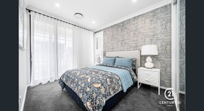 2 bedrooms, iron/ironing board, Internet, wheelchair access