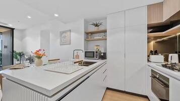 Microwave, oven, stovetop, dishwasher