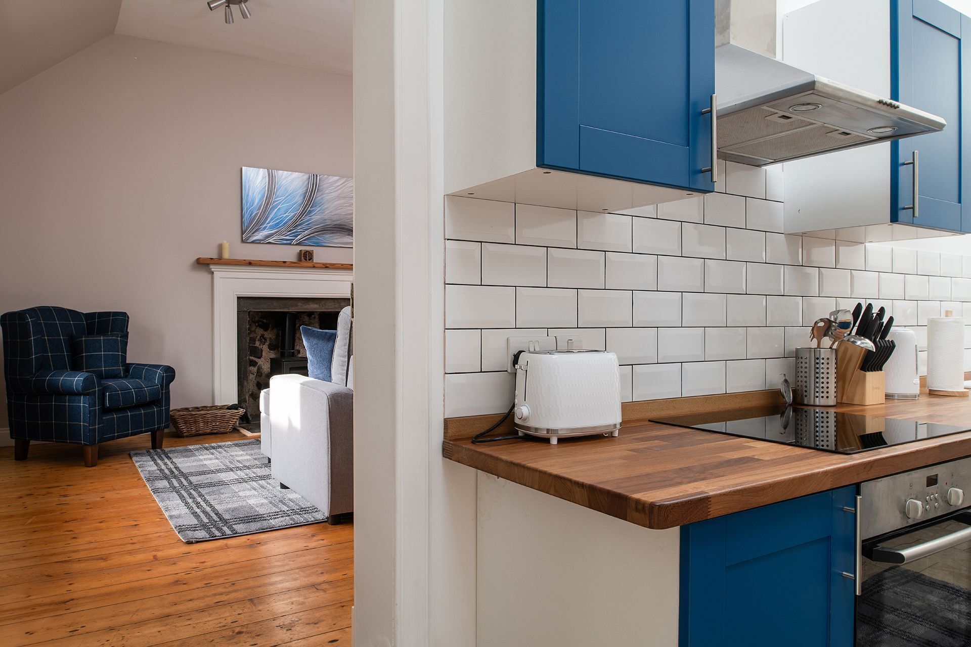 ثلاجة، ميكروويف، فرن، موقد طهي مسطح