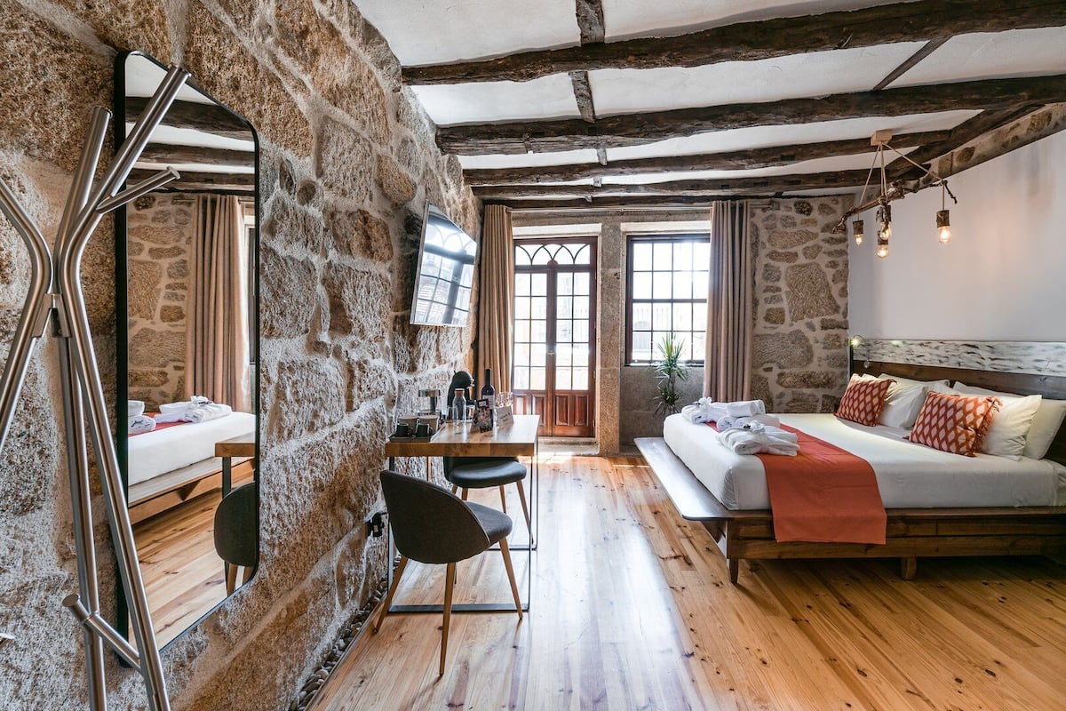 Apartment (Suite with Balcony)