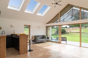 Smart TV, table tennis, offices - Kingfisher Forge - Luxury Cottages (Market Drayton)