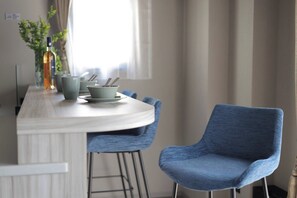 Family Apartment, Non Smoking (e02) | Free WiFi, bed sheets