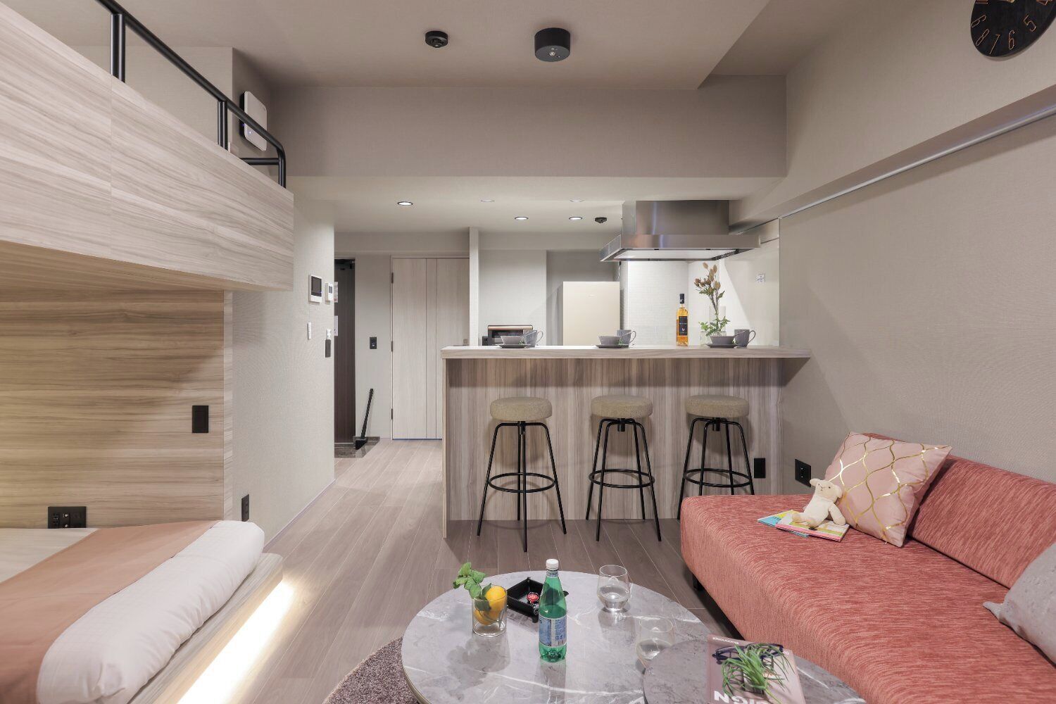 WiFi (無料)、ベッドシーツ