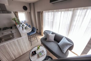 家庭公寓, 非吸煙房 (e02) | 免費無線上網、床單