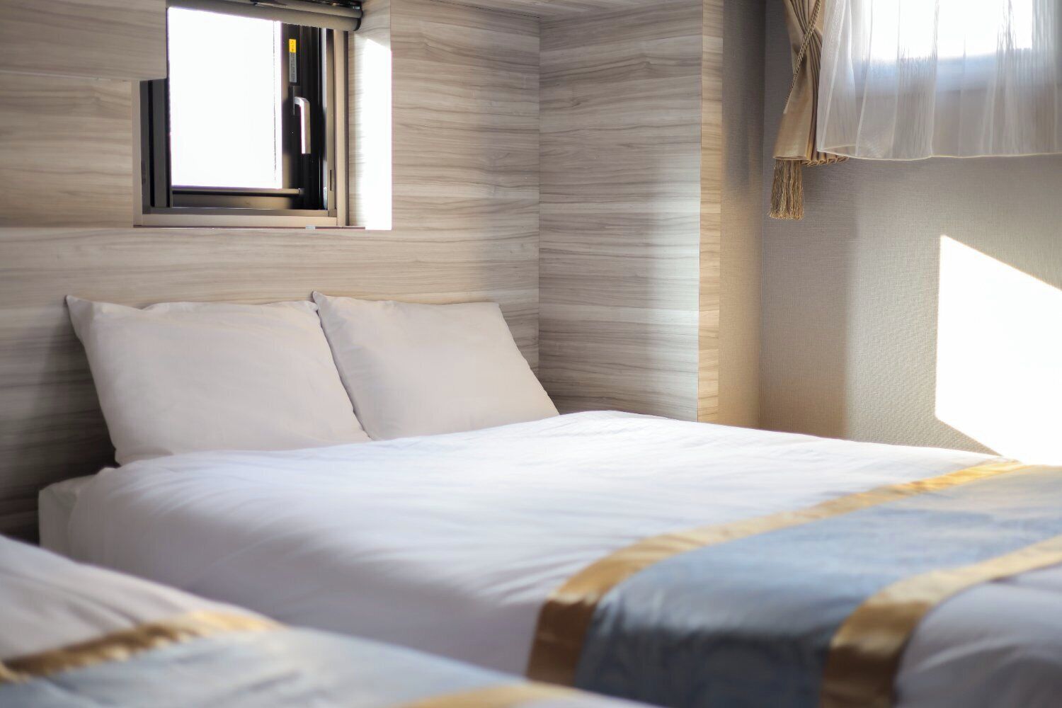 Family Apartment, Non Smoking (e01) | Free WiFi, bed sheets