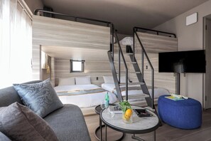 Family Apartment, Non Smoking (e02) | Free WiFi, bed sheets