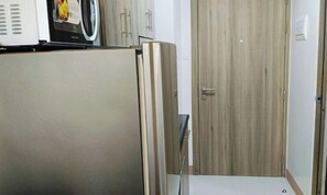 Interior - Exceptional view of Manila Bay coastline (Pasay)