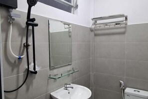 Tabla de planchar con plancha 