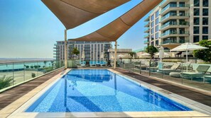 Outdoor pool - Cove Residences - Creek Harbour Dubai (Dubai)