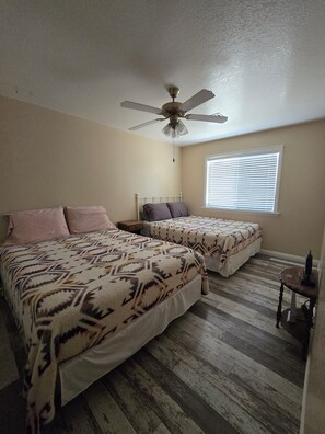 3 bedrooms, travel crib, WiFi, bed sheets