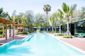 Room - Mirror Mirror Hotel Cafe & Restaurant (Klaeng)