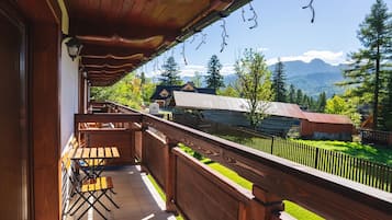 Apartament B 5 z widokiem na góry | Balcony