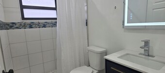 3br/1ba in Delray Beach ~5 mins from beach and ~35 mins from Hard Rock Stadium!