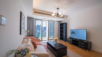 Superior Apartment, 1 Bedroom, Kitchen, City View | Living room