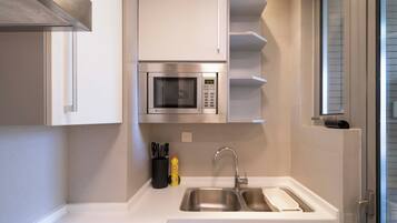 Superior Apartment, 1 Bedroom, Kitchen, City View | Private kitchen