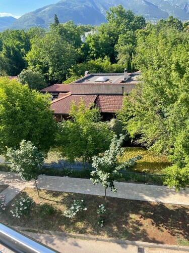 Chic 3-bedroom apartment  and AC in marvelous Mostar