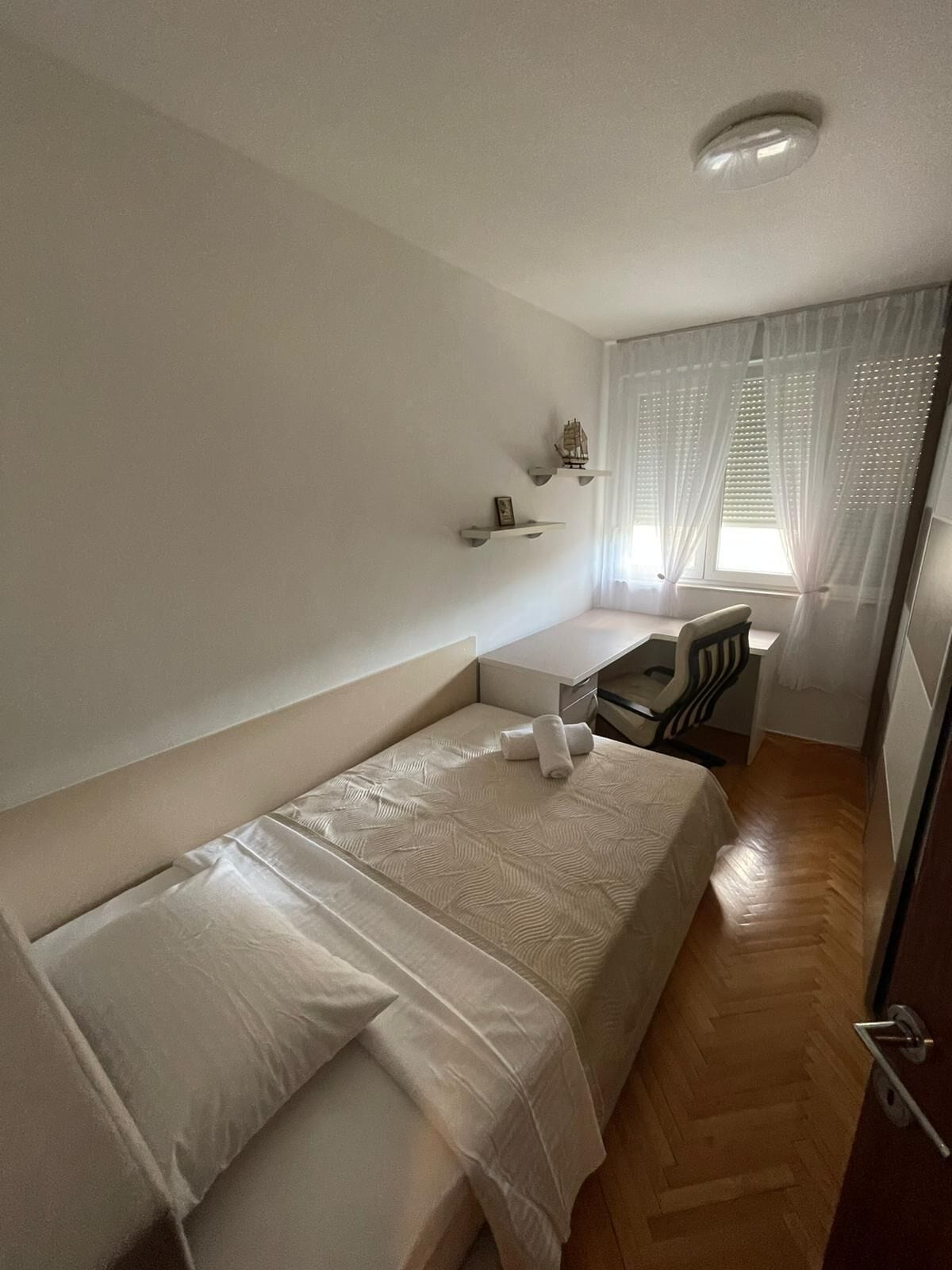 3 chambres, fer et planche à repasser, Wi-Fi