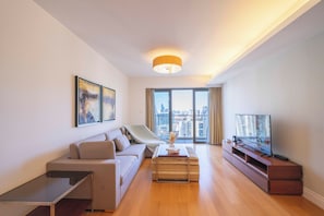 Superior Apartment, 2 Bedrooms, Kitchen, City View | Living room