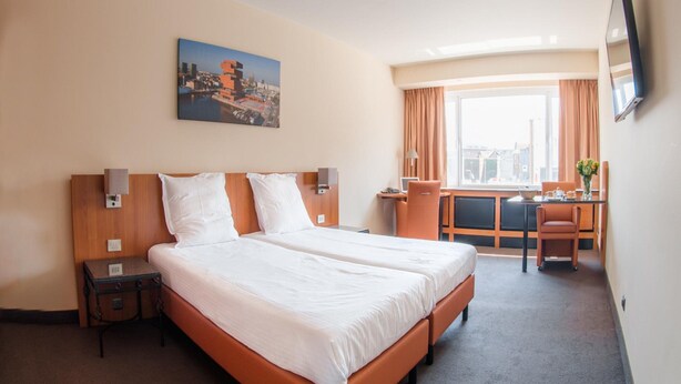 Unclassified image, 1 of 10, button - Standard Room in Antwerp Near Grand Palace (Antwerp)