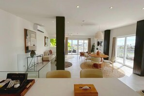 Room - The Cruise Berawa by CPM Bali (Bali)