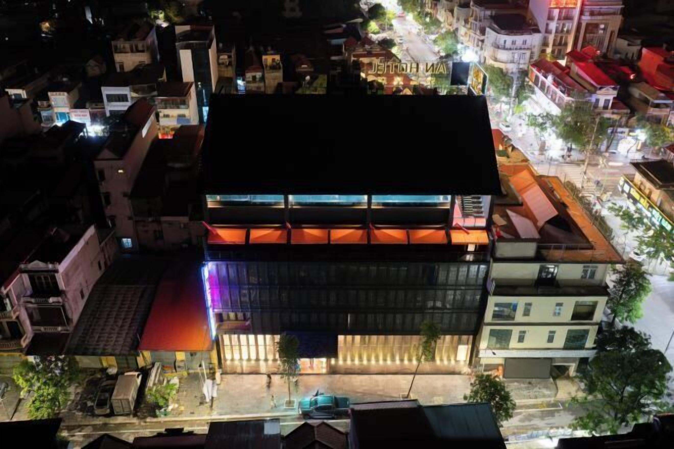 المنشأة من الخارج