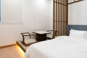Superior Pool Triple Room | Gratis Wi-Fi
