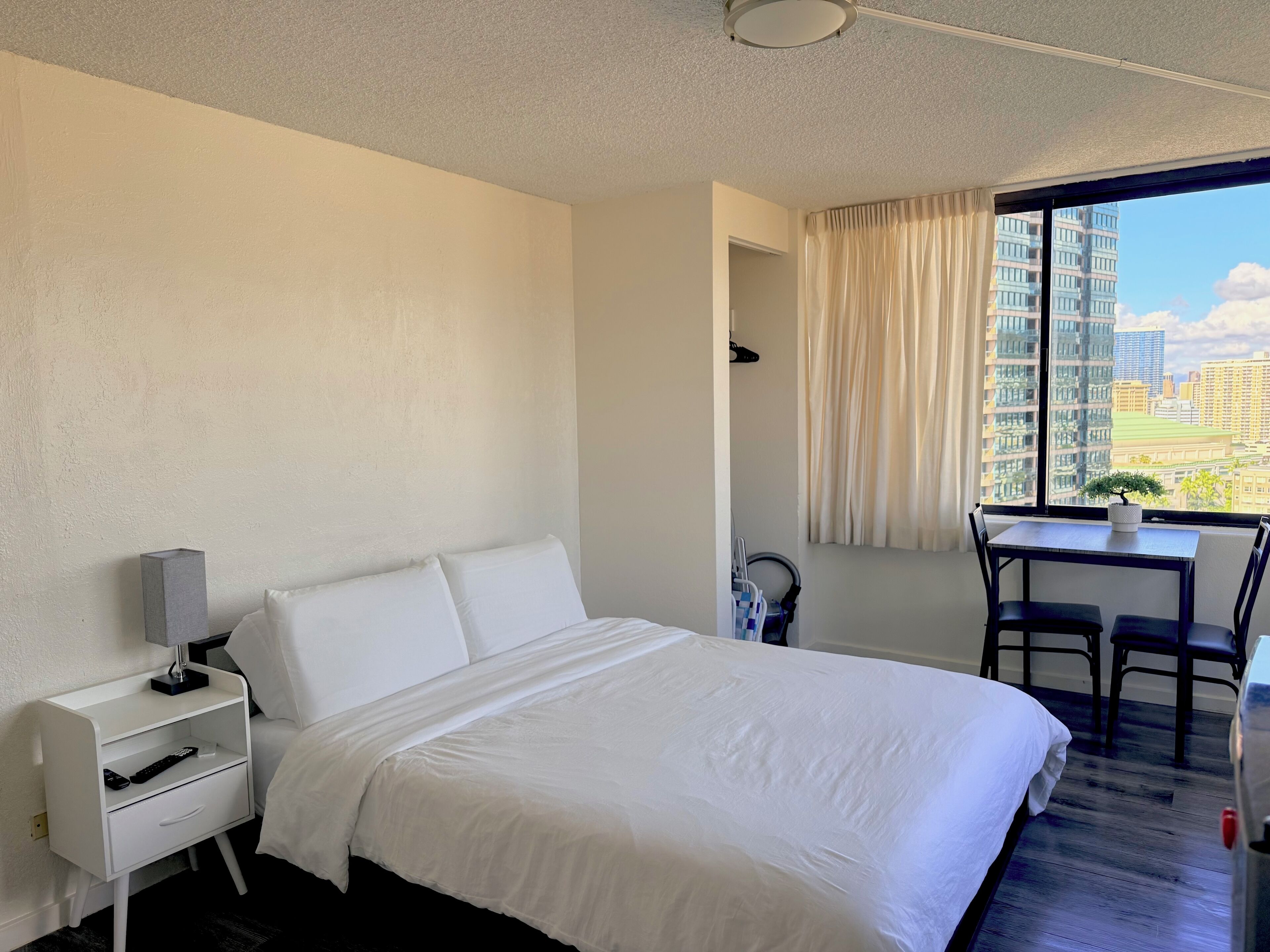 1 bedroom, iron/ironing board, free WiFi