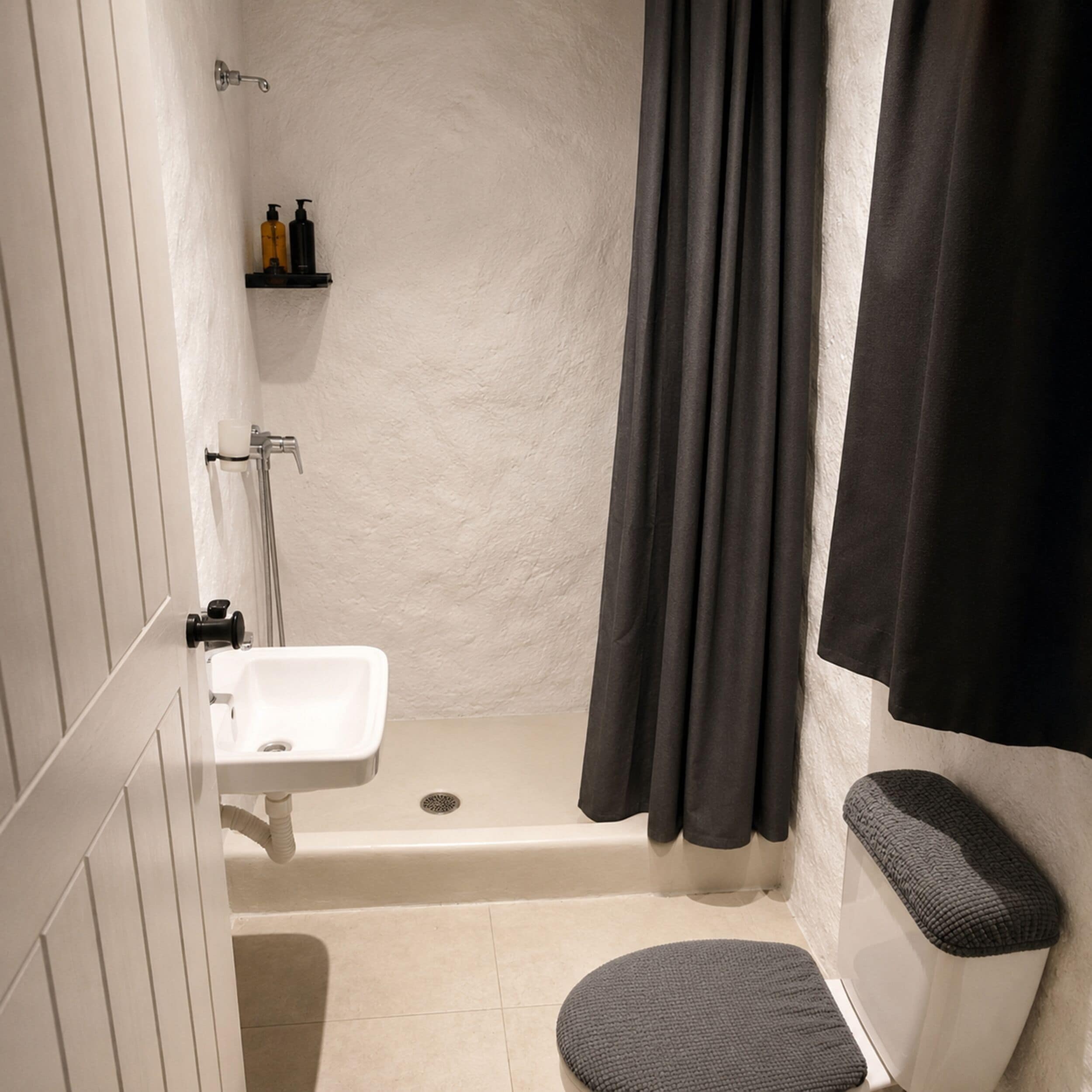 Studio, 1 Bedroom, Smoking, Balcony | Bathroom