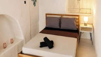 Studio, 1 Bedroom, Smoking, Balcony | 1 bedroom