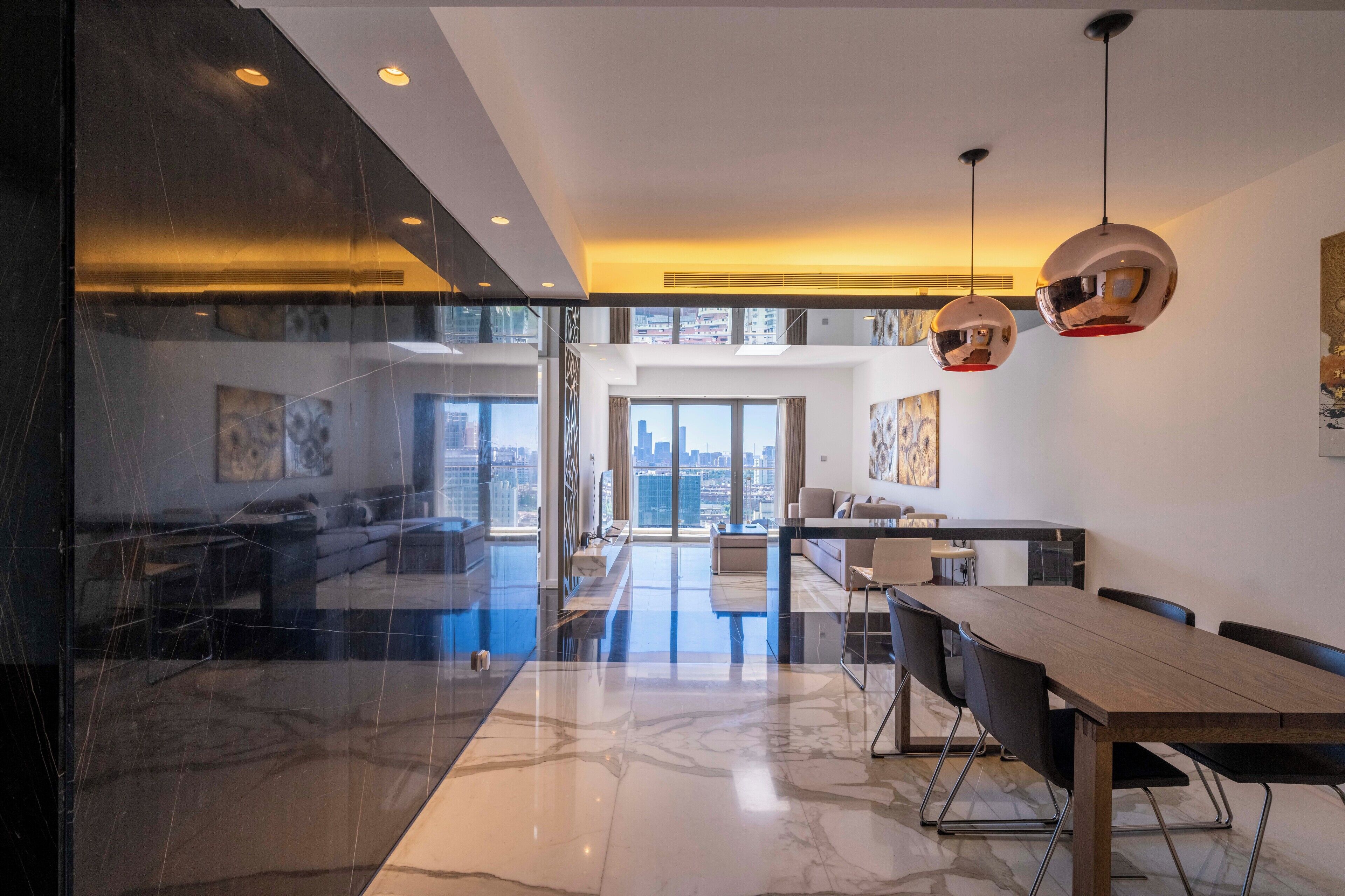 Superior Apartment, 2 Bedrooms, Kitchen, City View | Living room | Smart TV