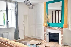 Unclassified image, 4 of 22, button - Charming studio, train station nearby (Tours)