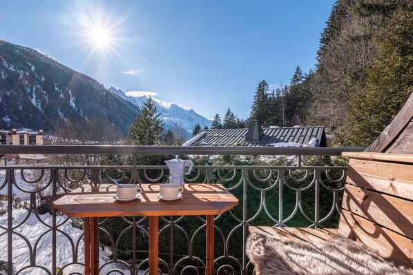 Outdoor dining - Central Apartment - Close to ski lift + Parking (Argentière)