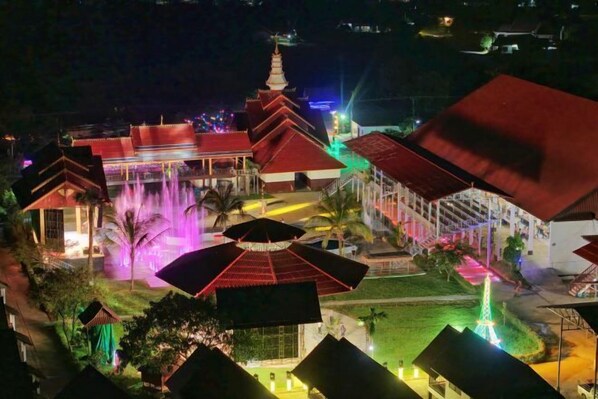 المنشأة من الخارج