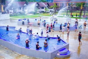 Unclassified image, 3 of 62, button - Hometown of Dragon Hotel (Vang Vieng)