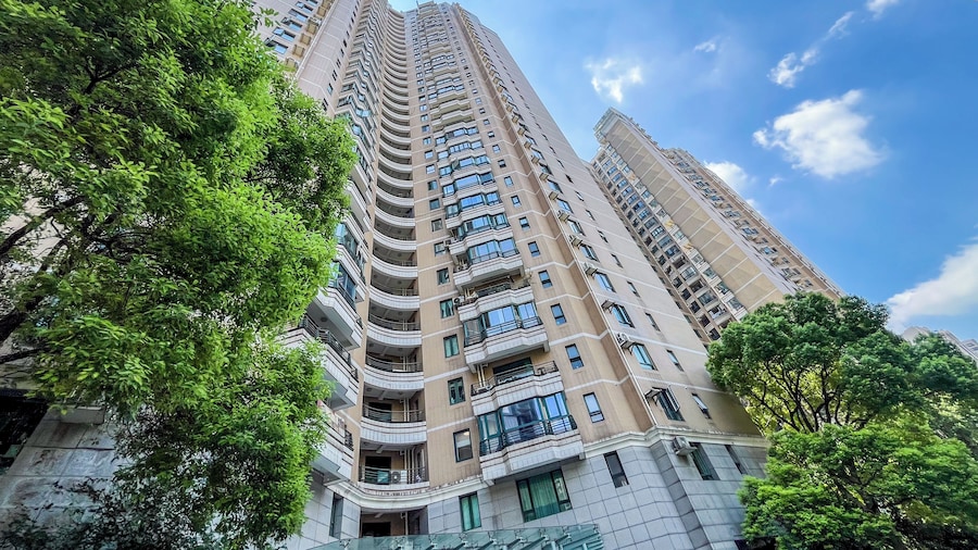 Tyms 2BR 1BA Apt Xujiahui Metro