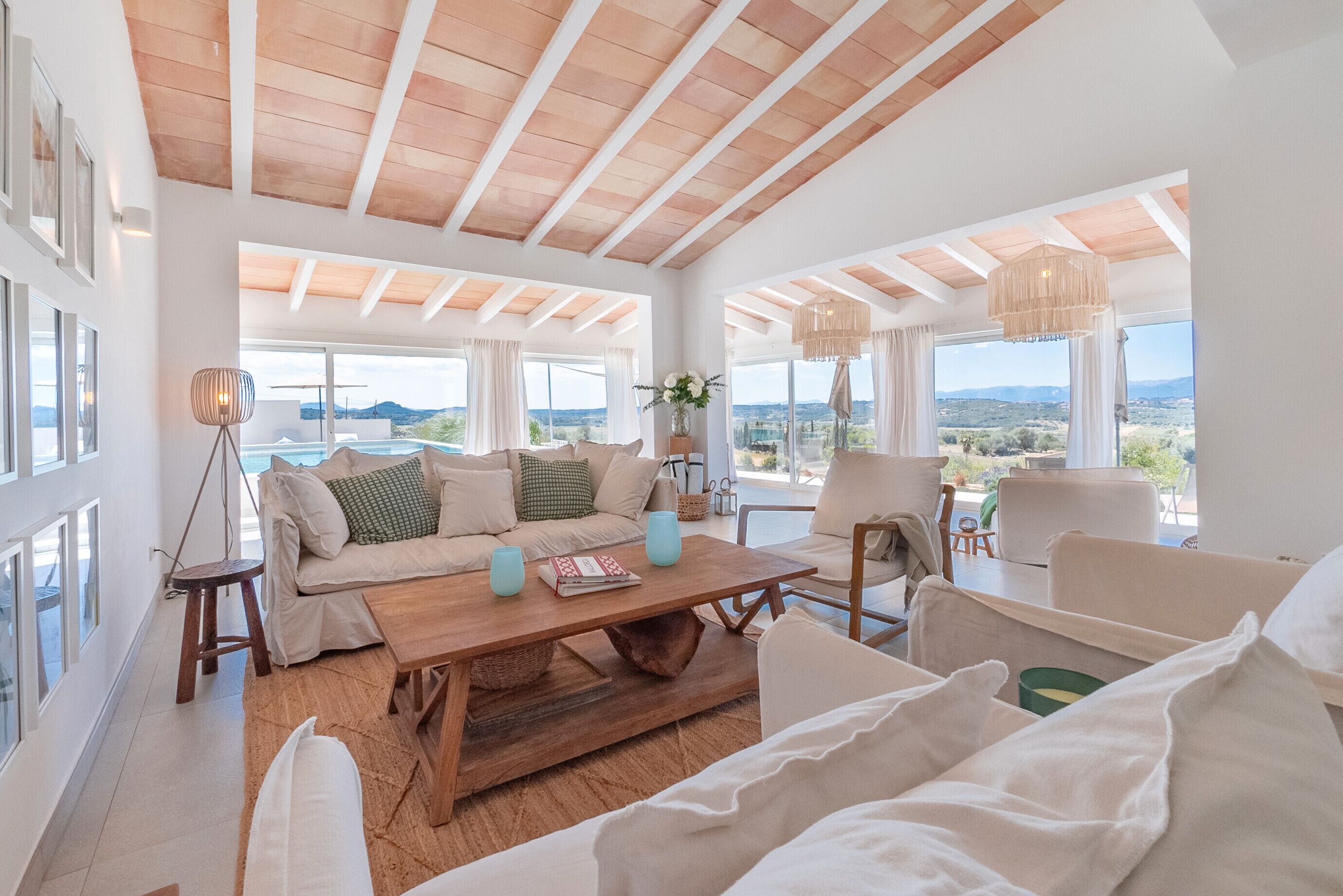 Fernseher, Tischtennisplatte