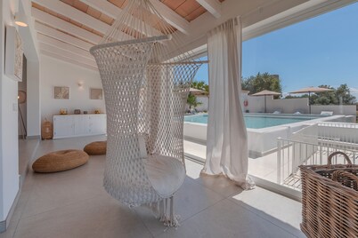 Holiday Home 'Luxury Finca Es Moli Pool Tennis' with Mountain View, Wi-Fi and Air Conditioning