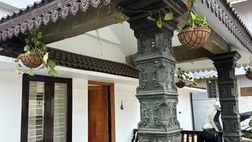 Mặt tiền nơi lưu trú