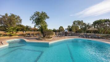 Piscine extérieure, piscine chauffée