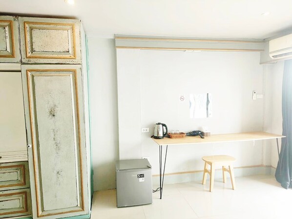 Estudio, balcón | Interior