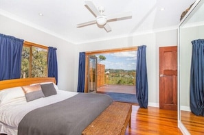 House, 3 Bedrooms, Balcony, River View | Free WiFi, bed sheets
