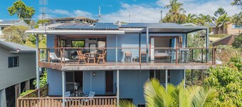 Hillcrest Retreat with River Views