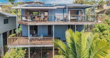 Hillcrest Retreat with River Views