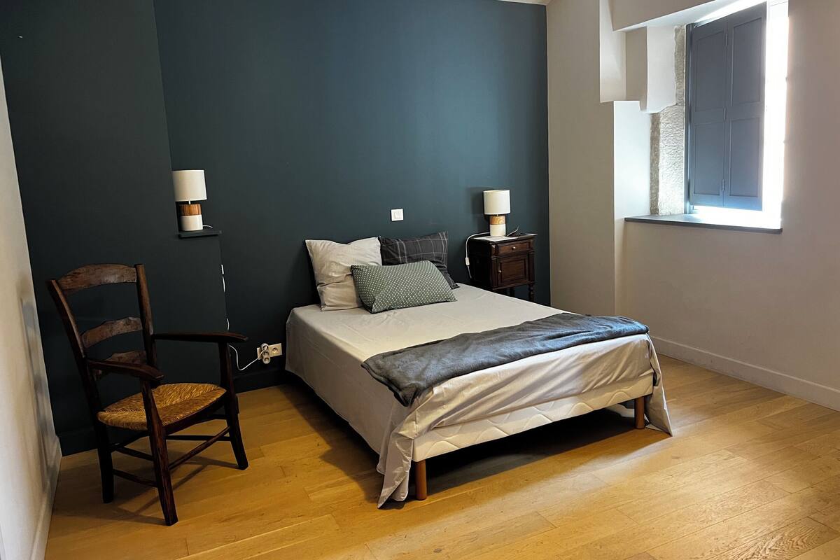 Double Room, Courtyard View | Blackout drapes, WiFi (free)