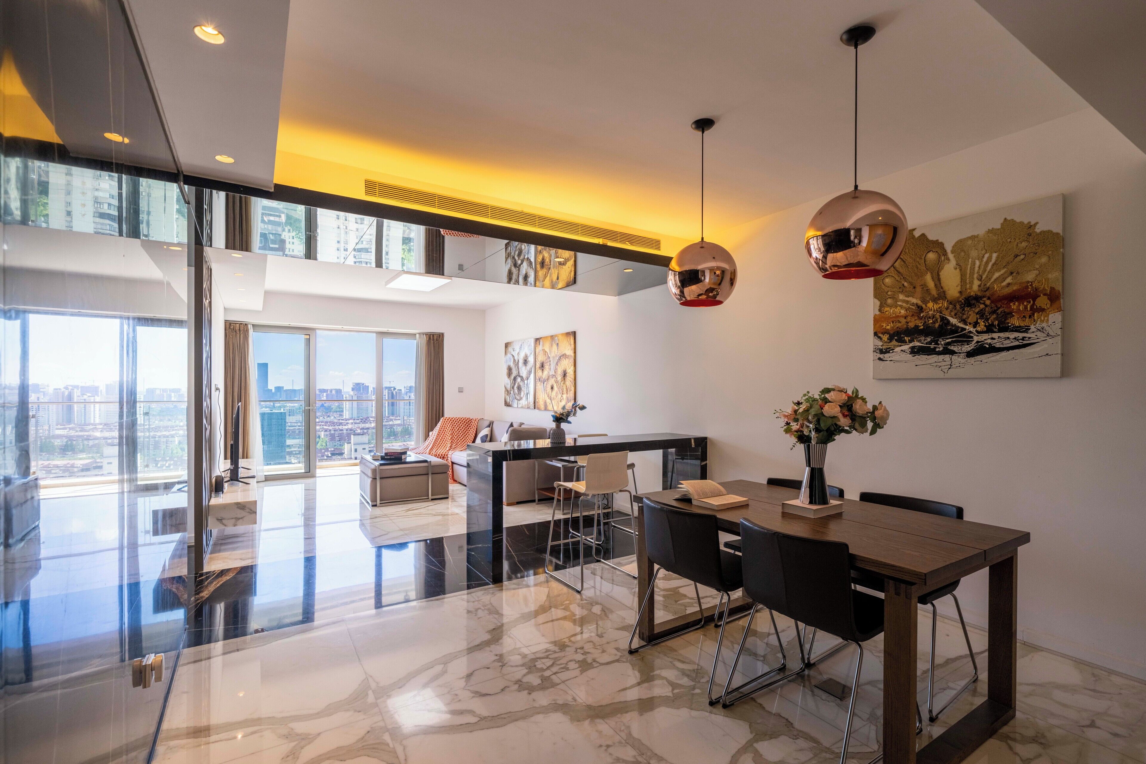 Superior Apartment, 2 Bedrooms, Kitchen, City View | Living room | Smart TV